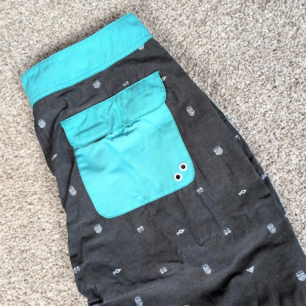 Freeworld Men's Swim Trunks Gray Blue Geometric‎ Print Size 30 Board Shorts